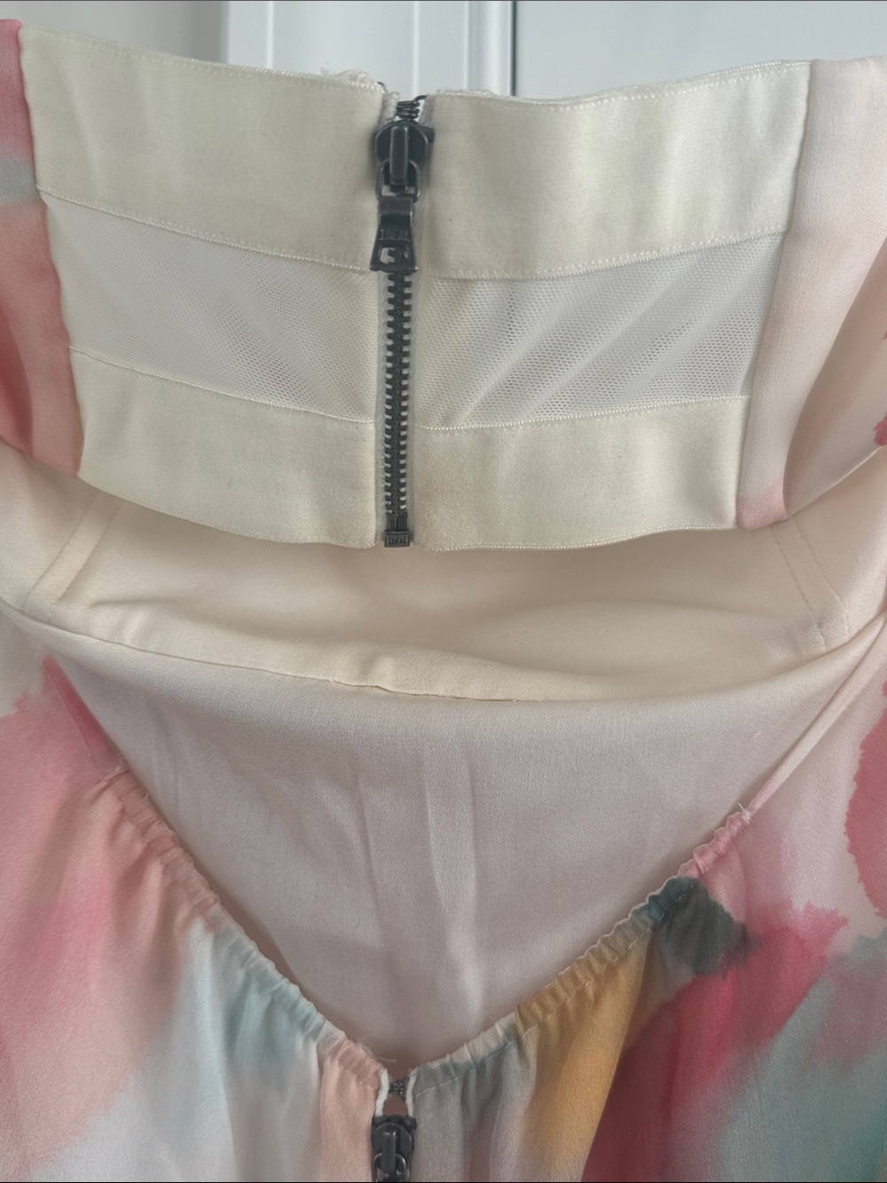 Alice + Olivia Pink and Cream Watercolor Maxi Dress - Picture 5 of 7